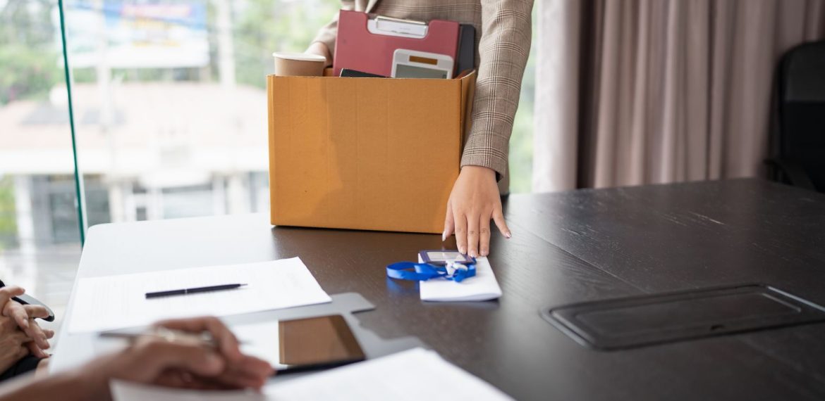 zwolnienia na chlodno